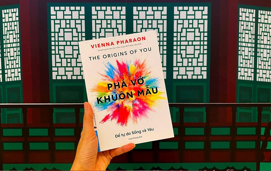 Phá Vỡ Khuôn Mẫu - Để Tự Do Sống Và Yêu - Vienna Pharaon